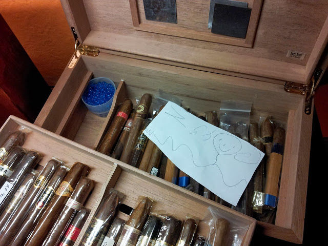 Son leaves note for Dad in his Cigar Humidor box
